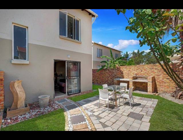 2 BEDROOM DUPLEX SOLD IN NORTH RIDING